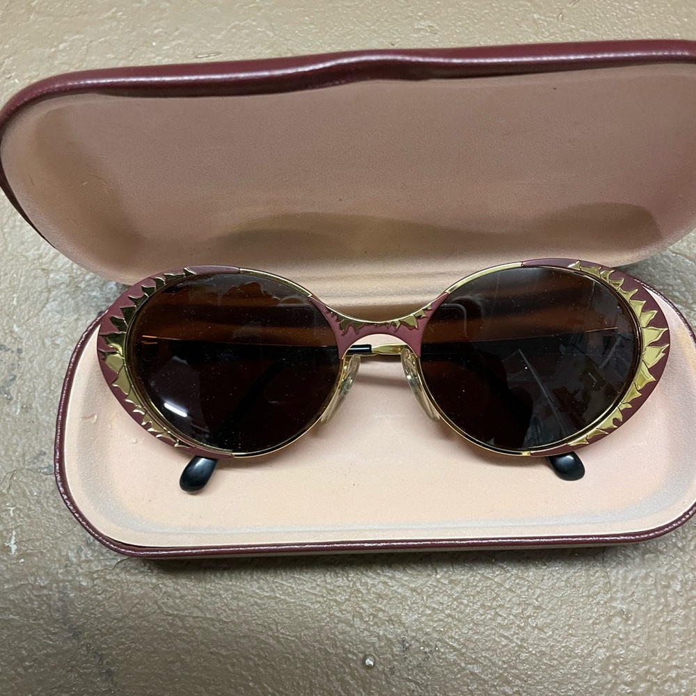 Ultra sunglasses Vintage frame maroon and gold awesome condition